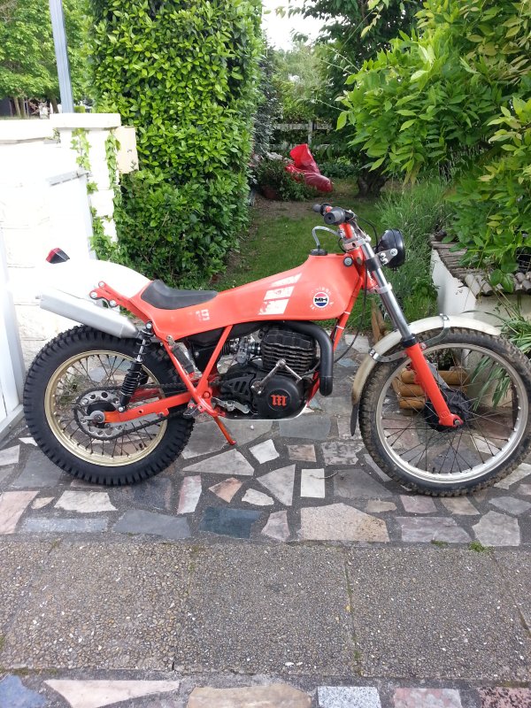 Encore une 349 ... MH cette fois Mhg1